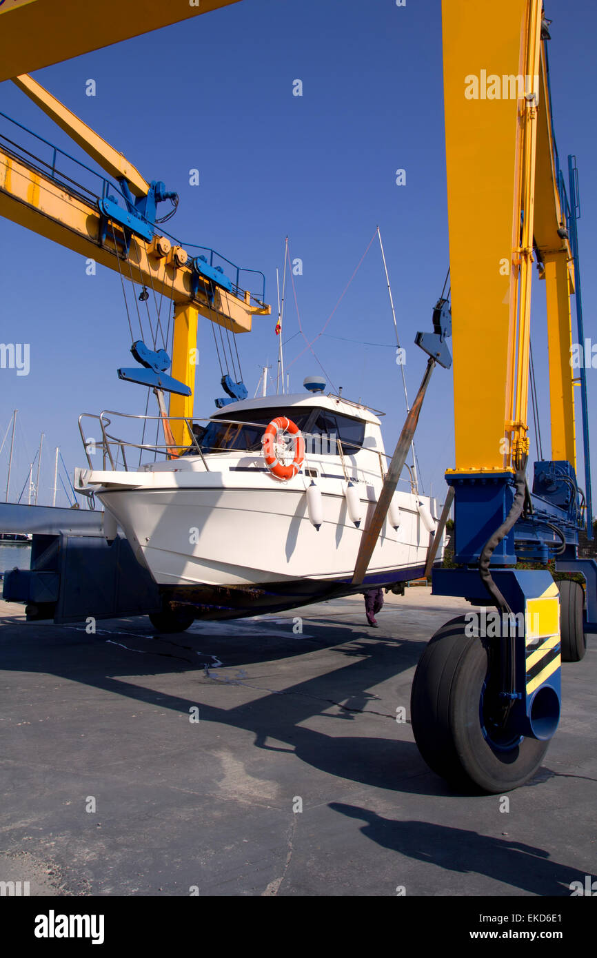 Crane lifting luxury yacht hires stock photography and images Alamy