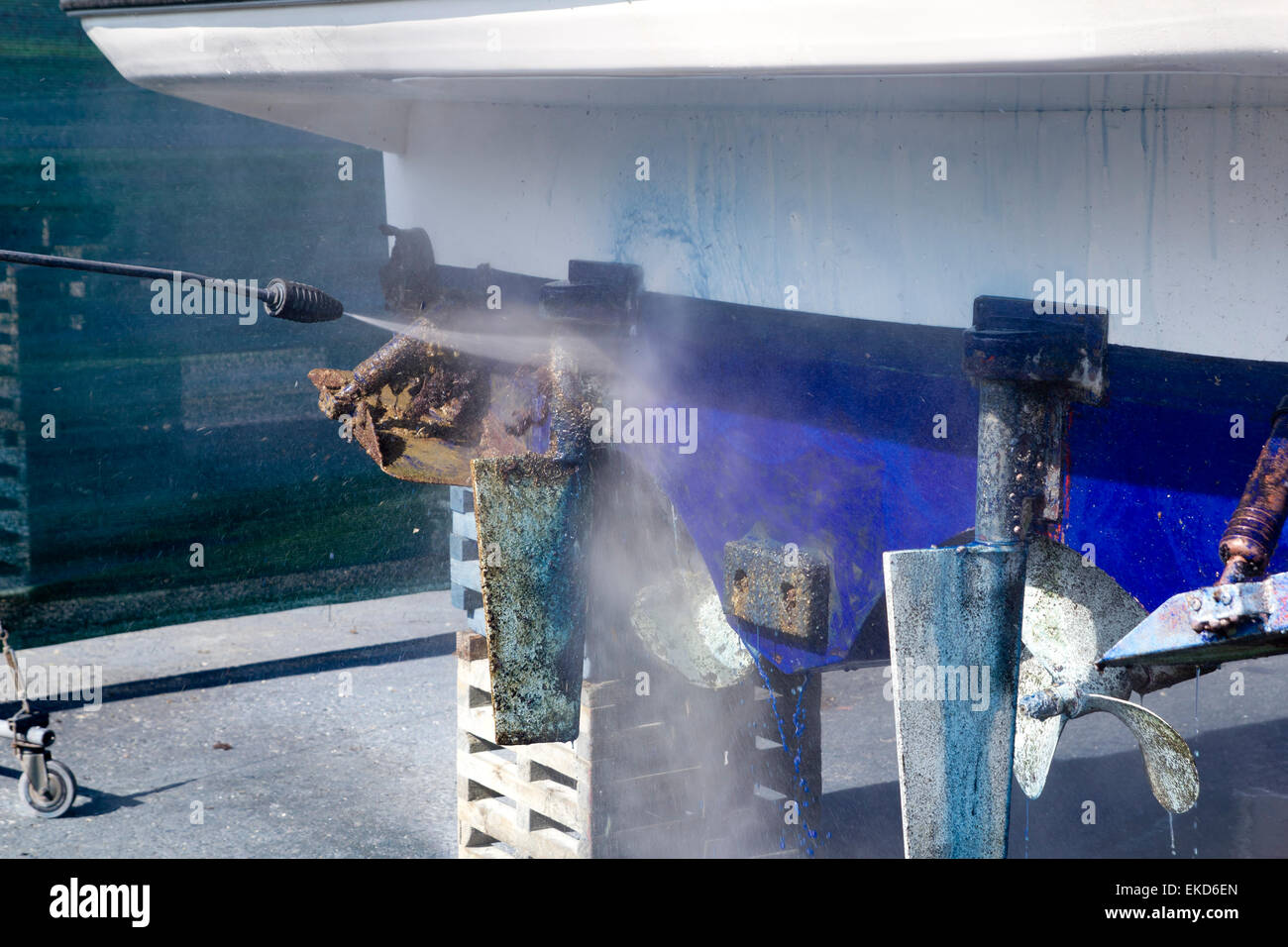 Boat hull cleaning water pressure washer Stock Photo Alamy