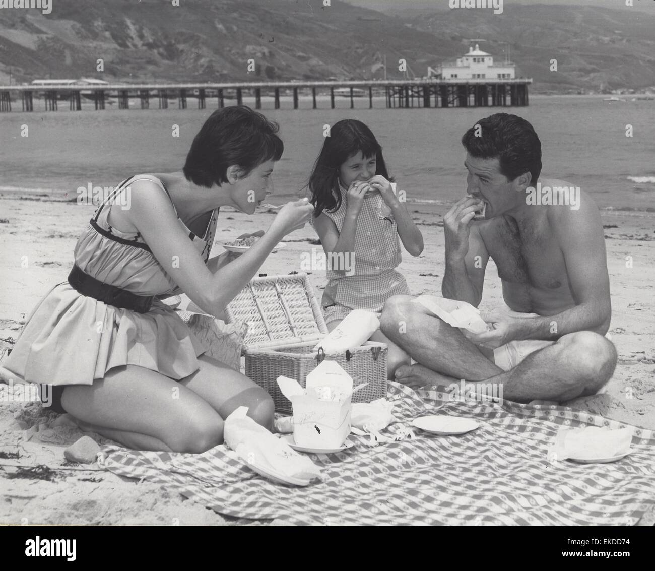 JAMES GARNER with his daughter Kim and wife Lois Malibu.Supplied by Photos,  inc. (Credit Image: © Supplied By Globe Photos, Inc/Globe Photos/ZUMA Wire  Stock Photo - Alamy