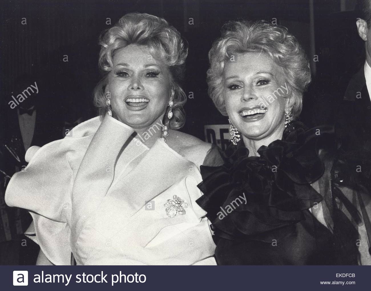 ZSA ZSA GABOR with sister Eva Gabor at a glittering Hollywood benefit Stock  Photo - Alamy
