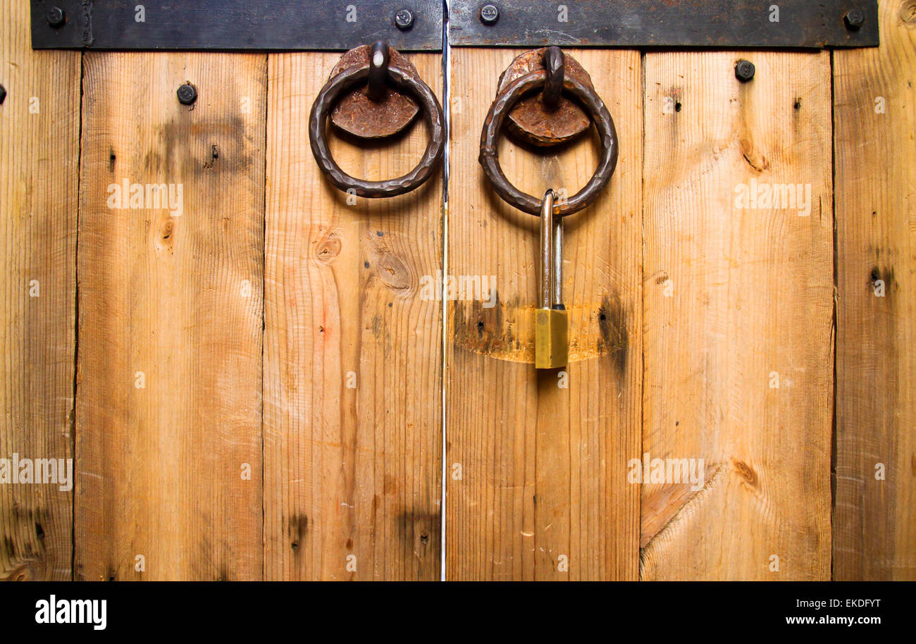 ancient wood door knob locked Stock Photo Alamy