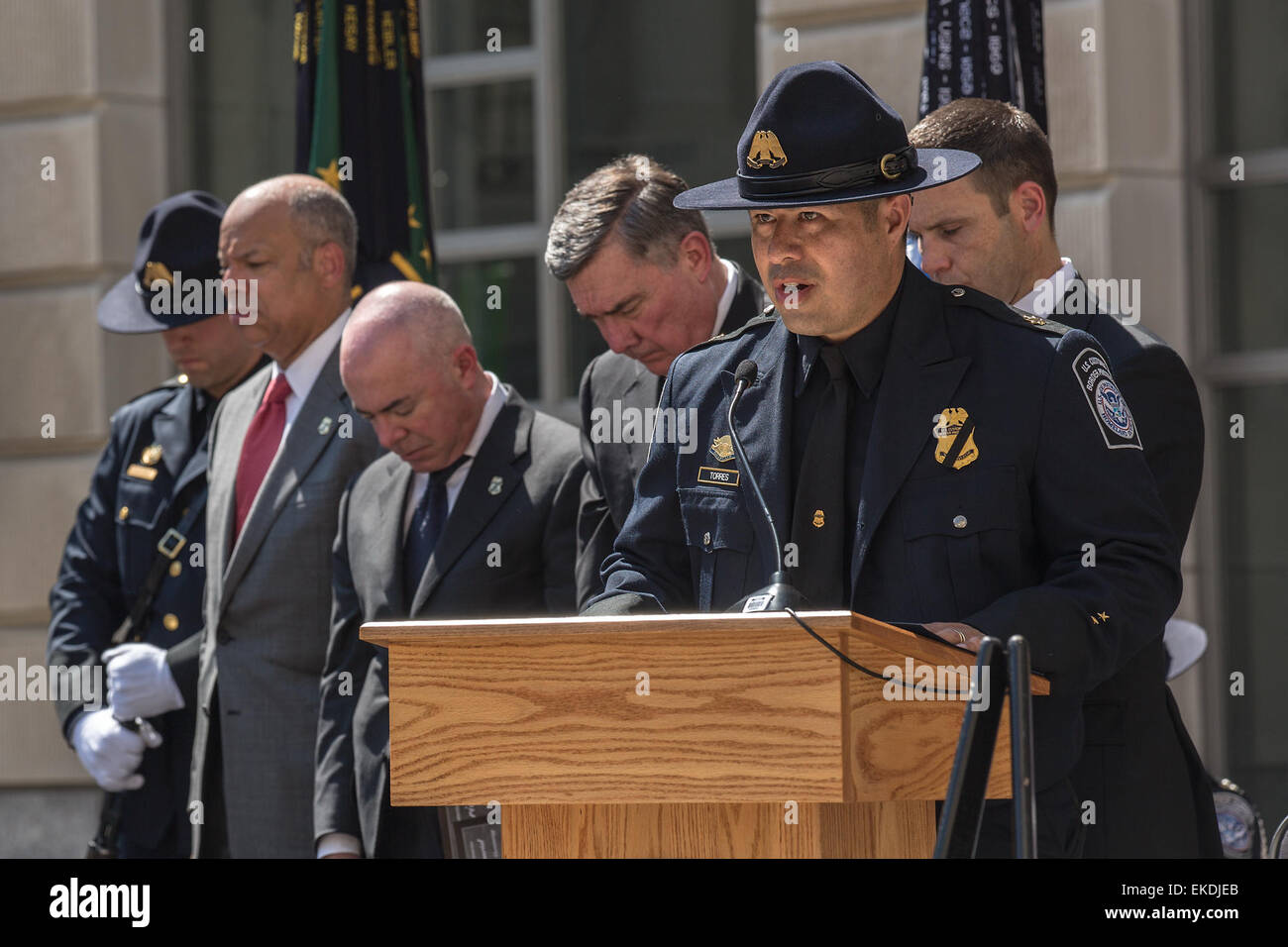 Solemn wreath laying ceremony hi-res stock photography and images - Alamy