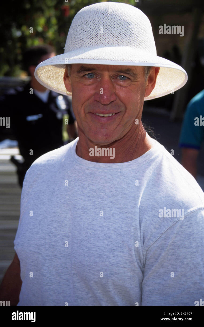 File. 8th Apr, 2015. GEOFFREY LEWIS, a prolific character actor who appeared opposite frequent collaborator Clint Eastwood as his pal Orville Boggs in 'Every Which Way But Loose' and its sequel, has died. He was 79. Lewis, the father of Oscar-nominated actress Juliette Lewis, died Tuesday. Pictured - Jan. 1, 1996 - Hollywood, California, U.S. - Geoffrey Lewis attends L.A. Police Celebrity Golf Tournament. © Tom Rodriguez/Globe Photos/ZUMAPRESS.com/Alamy Live News Stock Photo