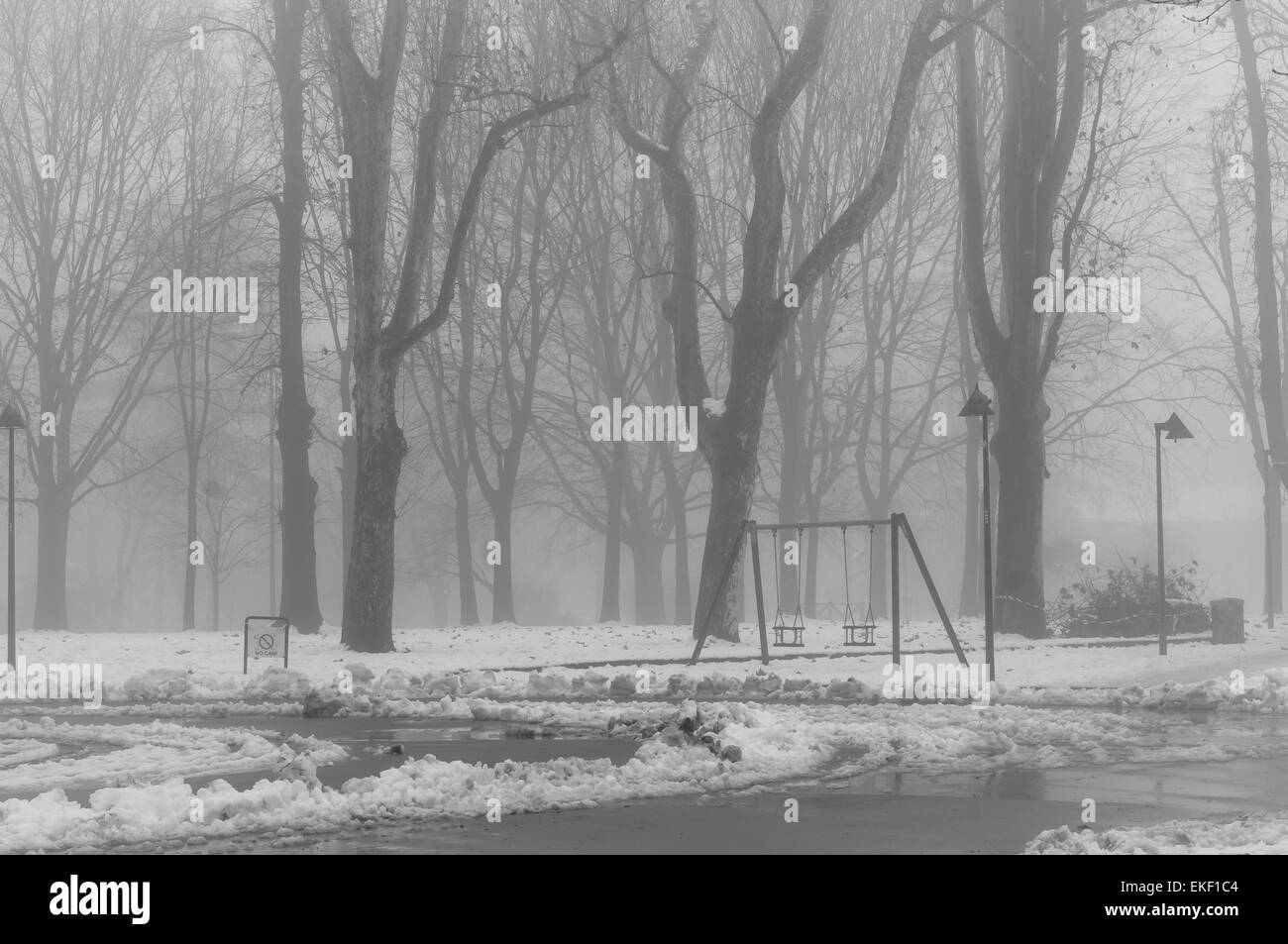 Dark foggy street view Black and White Stock Photos & Images - Alamy