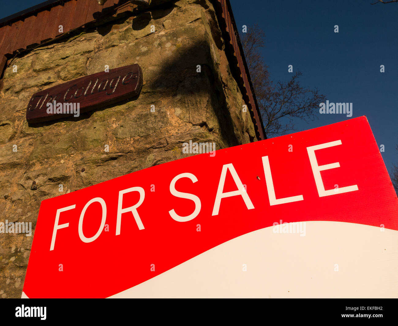 house For Sale sign,derbyshire,Britain Stock Photo Alamy