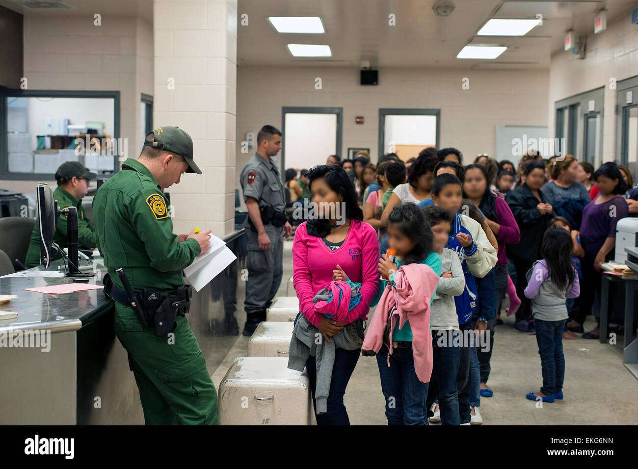 Child refugee protection hi-res stock photography and images - Alamy