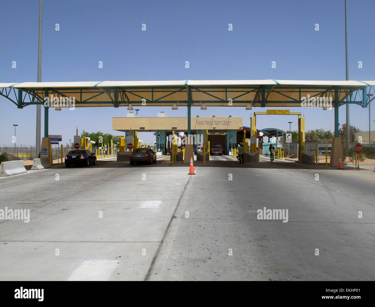 081513 New Mexico Primary inspection booths at the recently
