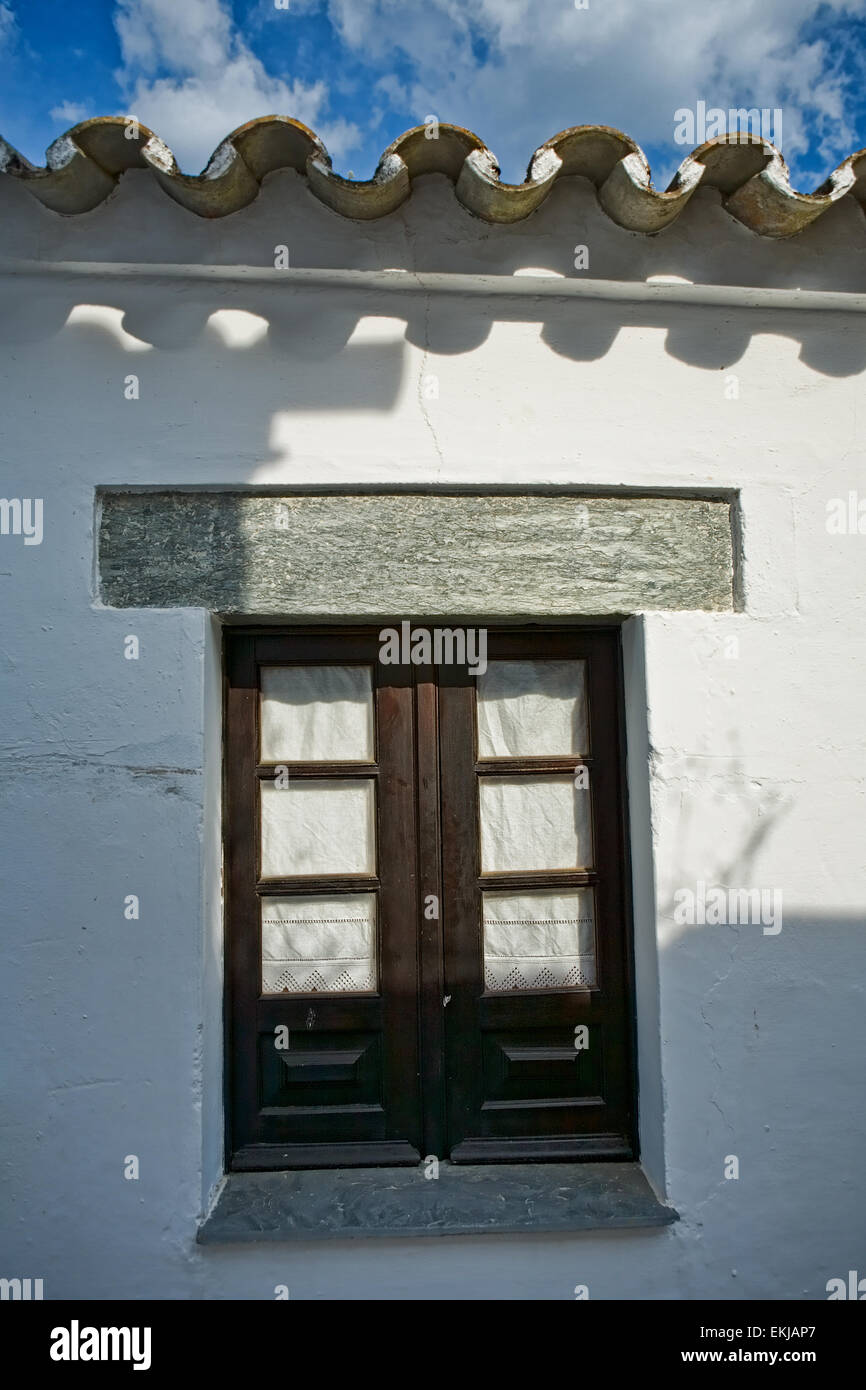 Monsaraz rustic window in Monsaraz, a civil parish of the municipality of the Reguengos de Monsaraz, on the right margin of the Stock Photo