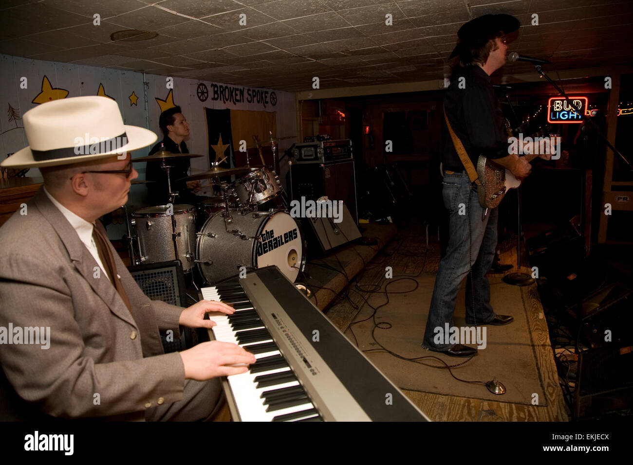 Sweet Basil McJagger on the piano at the Broken Spoke, Austin, Texas, USA Stock Photo