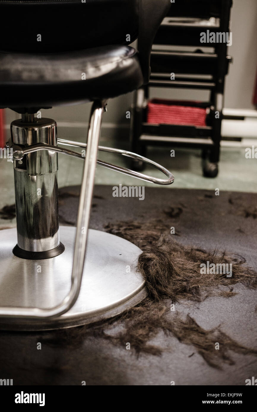 Hair salon chair hi-res stock photography and images - Alamy