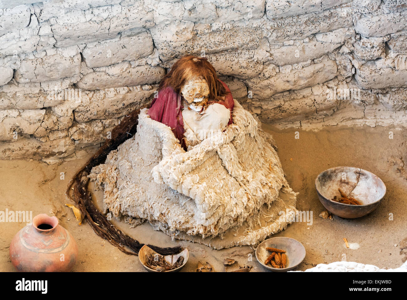 Mummy from the Chauchilla culture in Nazca, Peru Stock Photo