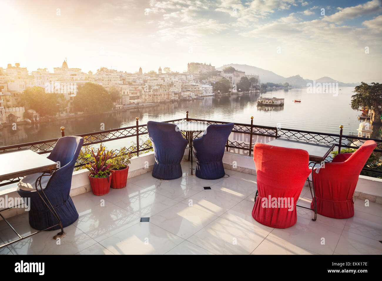 Roof top restaurant with beautiful view to Lake Pichola in the morning in Udaipur, Rajasthan, India Stock Photo
