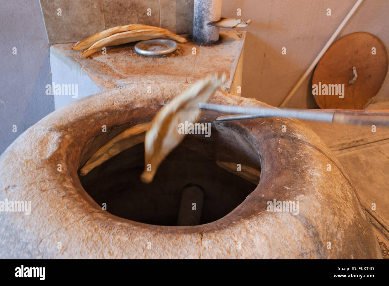 Clay bread oven hi-res stock photography and images - Alamy