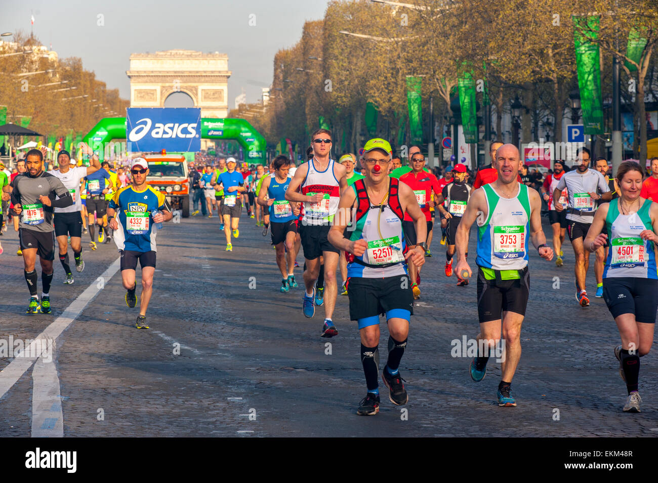 Прямой эфир марафон париж. Прямой эфир марафон париж. Прямой эфир марафон париж. Paris 2019. Марафон в париже.