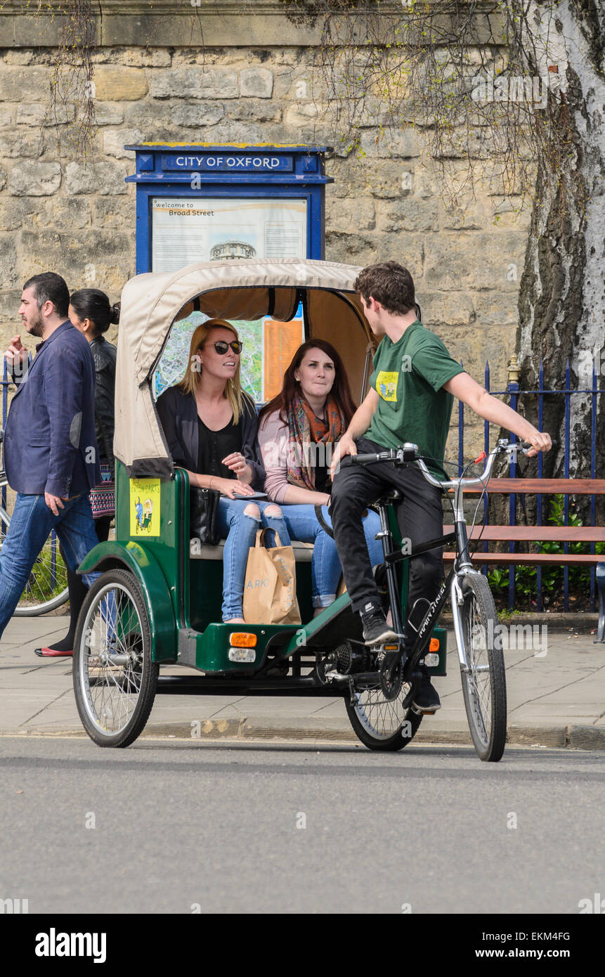 Pedal rickshaw hires stock photography and images Alamy