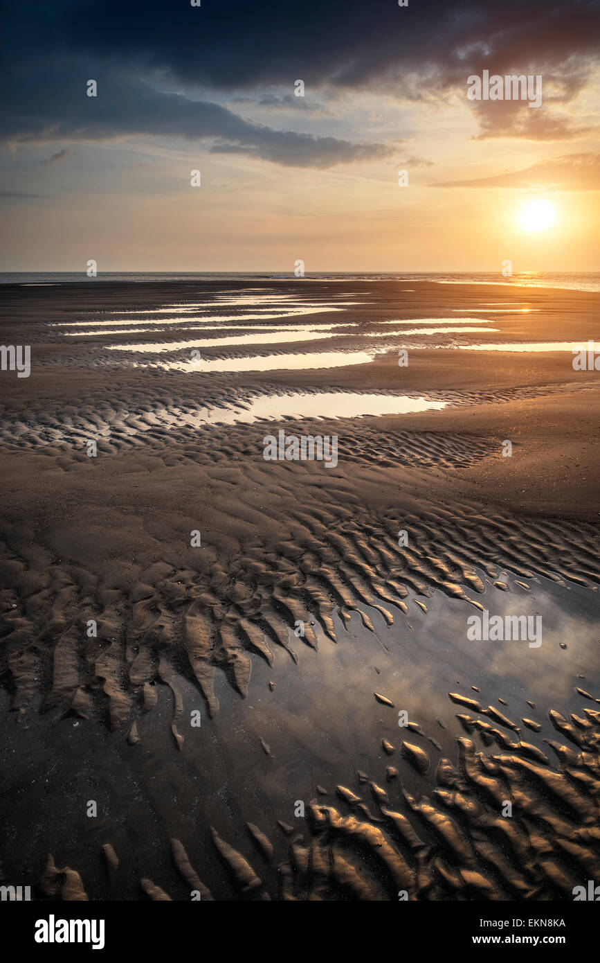 Beautiful Summer Sunset Over Golden Beach Landscape Stock Photo Alamy
