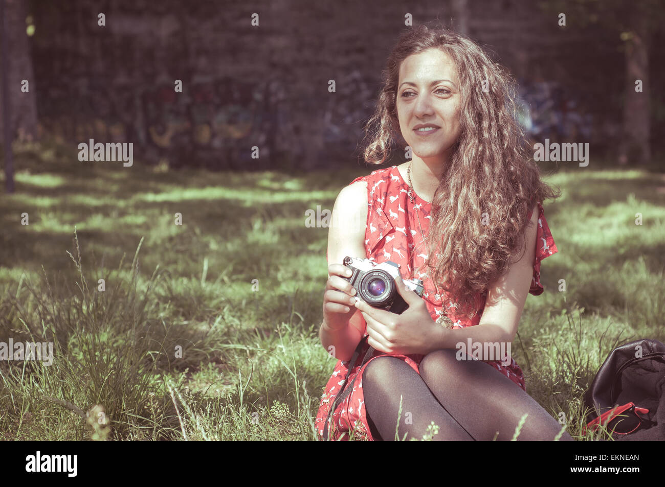 Woman vintage camera dress hi-res stock photography and images - Alamy