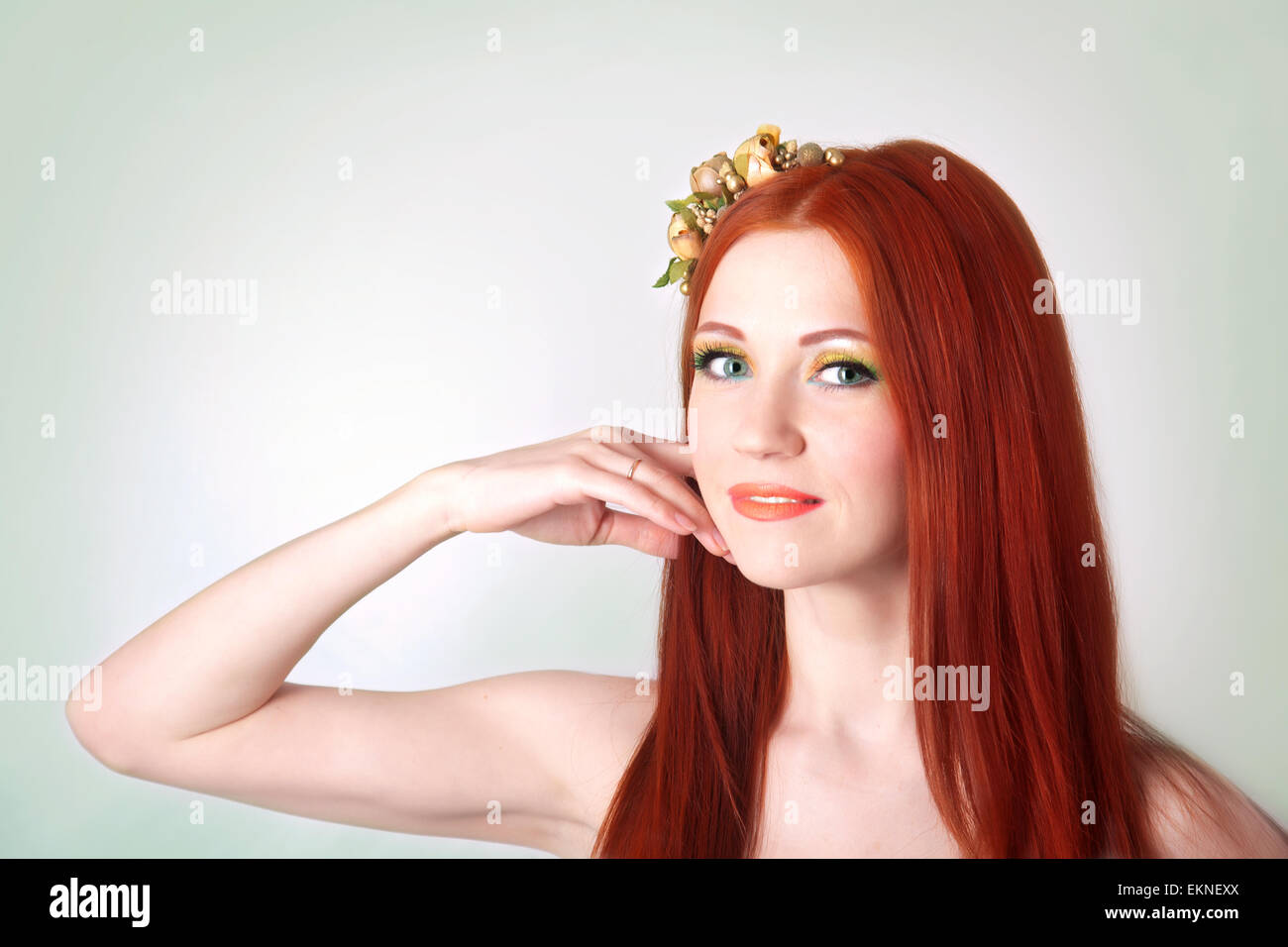 Awesome Makeup Looks For Bright Red Hair