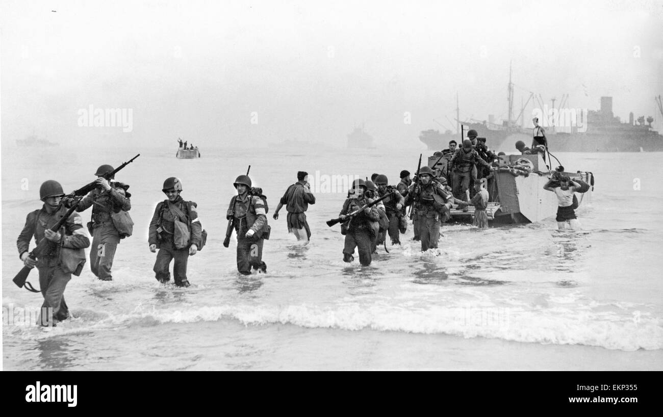 American troops seen here landing at Arezeu near Oran in Algeria part of the Operation Torch landings and campaign to rid North Africa of the Axis Stock Photo