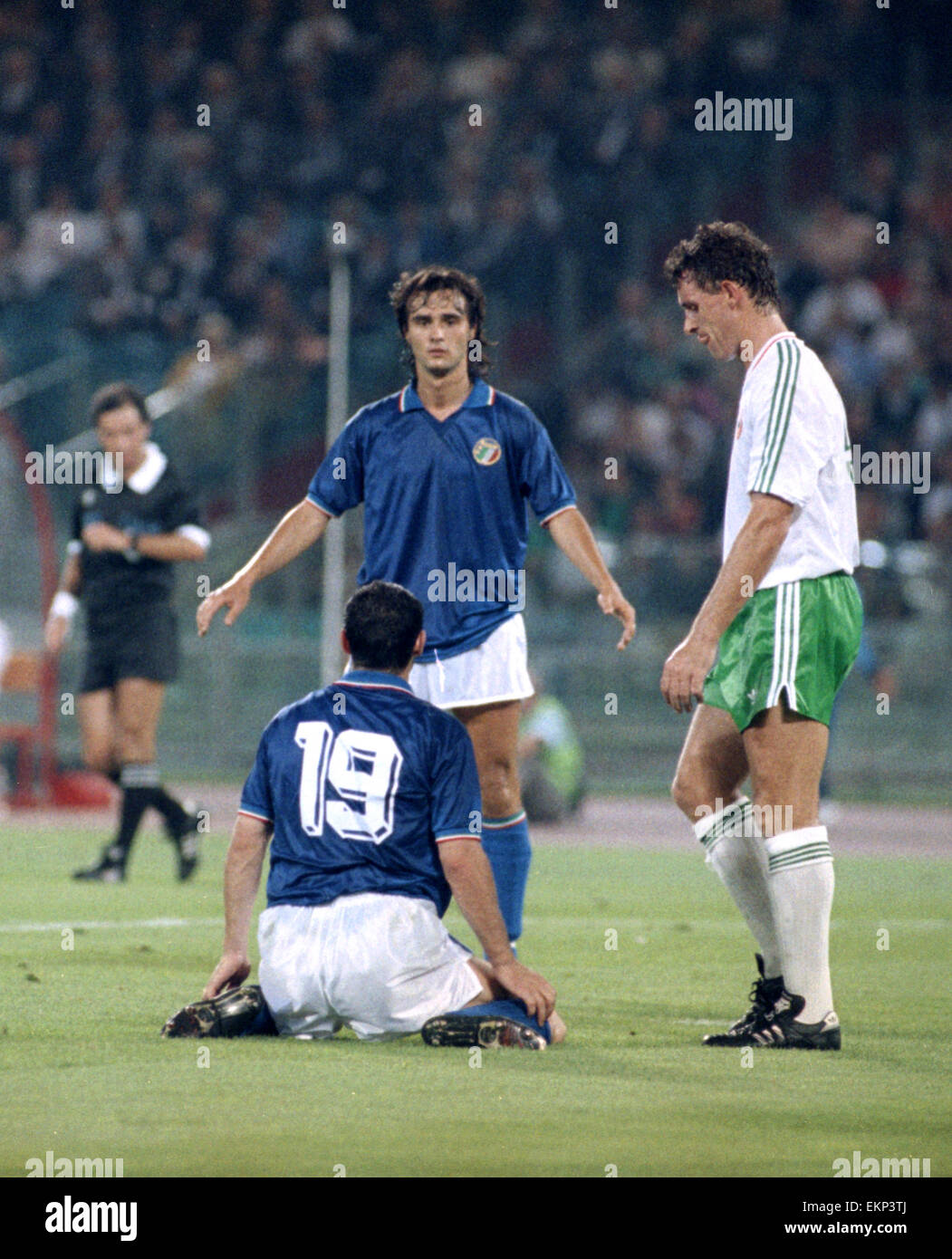 World Cup Quarter Final match in Rome, Italy. Italy 1 v Republic of Ireland 0. Italy's Giuseppe Giannini and Salvatore Schillaci. 30th June 1990. Stock Photo