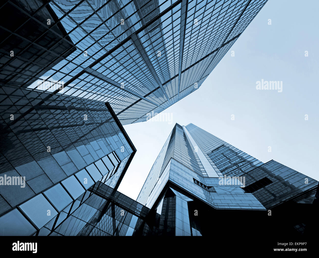 Office building glass hi-res stock photography and images - Alamy