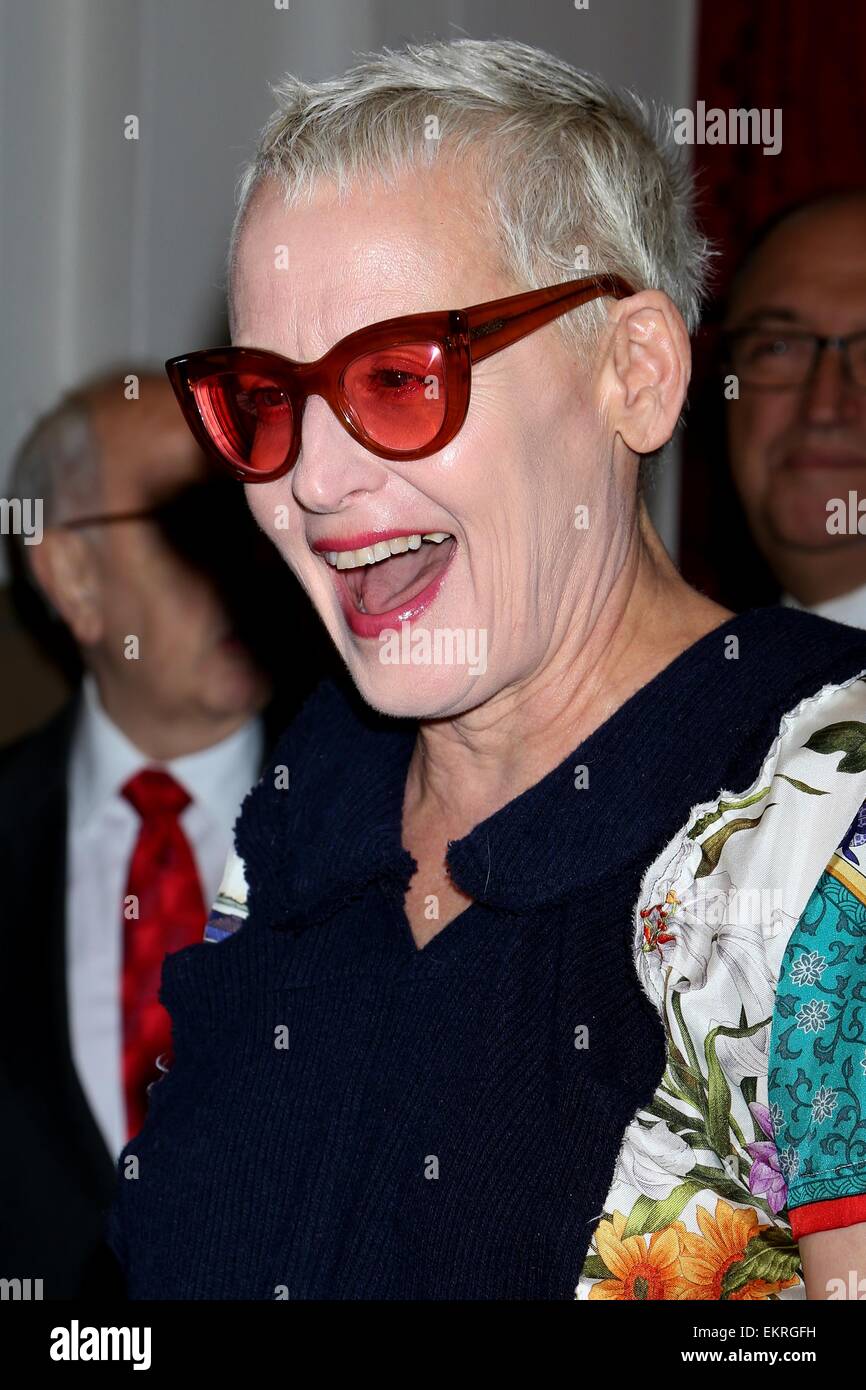 Lori petty red carpet hi-res stock photography and images - Alamy, image size:866x1390