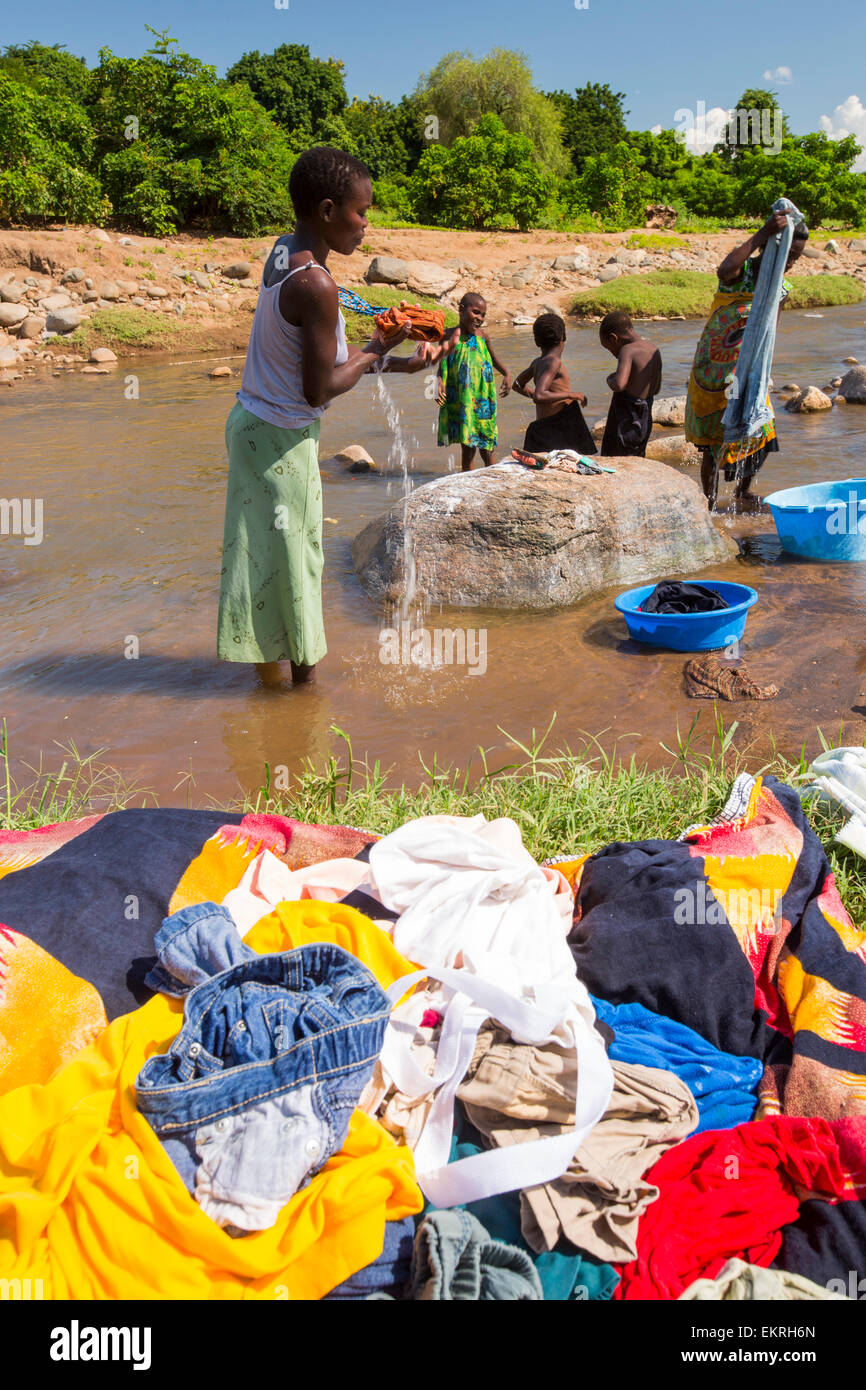 Women washing in river hires stock photography and images Alamy