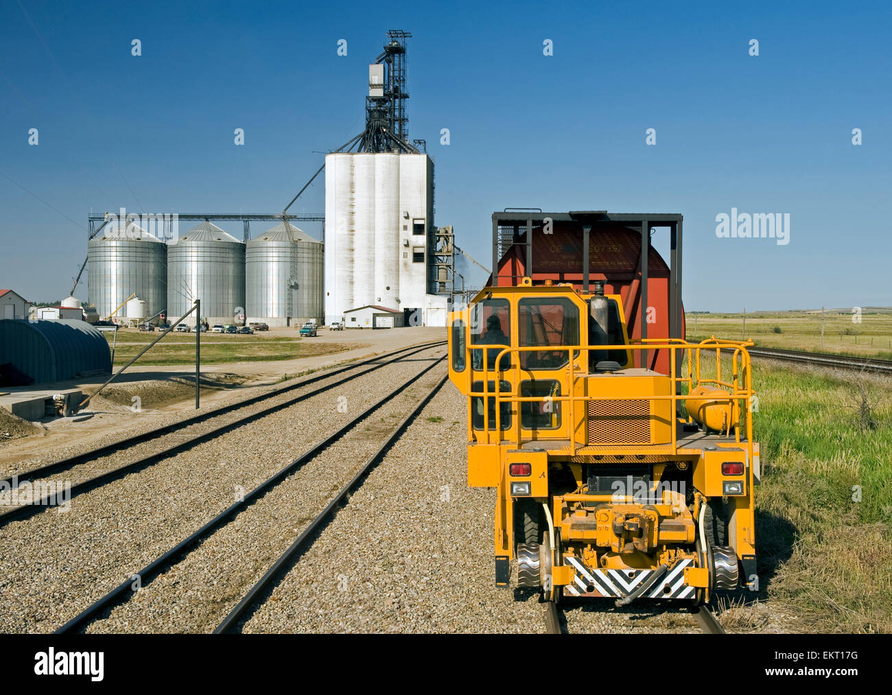 Train loading grain grain elevator hires stock photography and images
