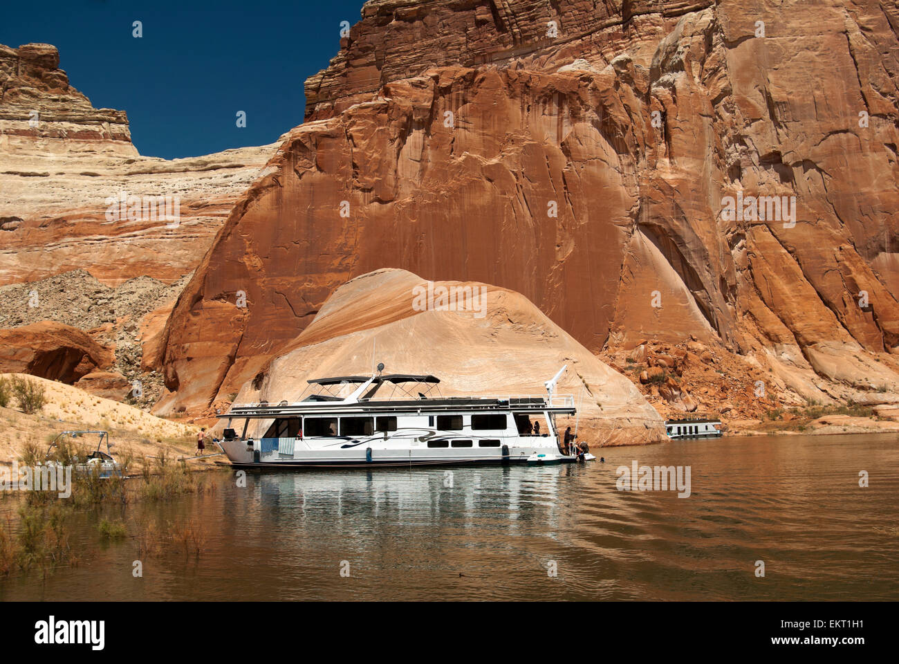 Houseboat Moored On Lake Powell; Page Arizona Usa Stock Photo Alamy