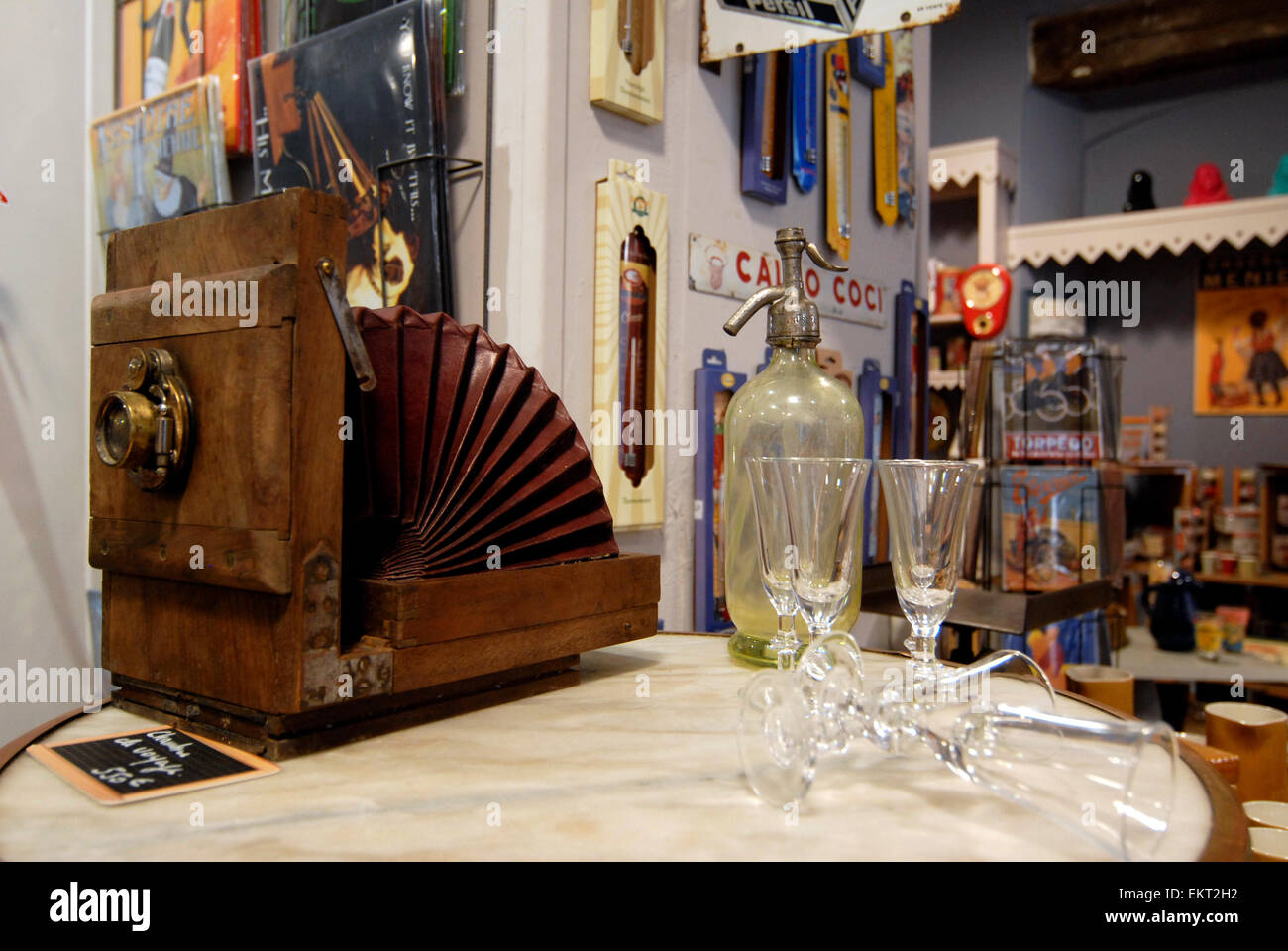 Antiques Shop Au Bazar de Beru ,Rue de Sainte Ursule Toulouse, Midi