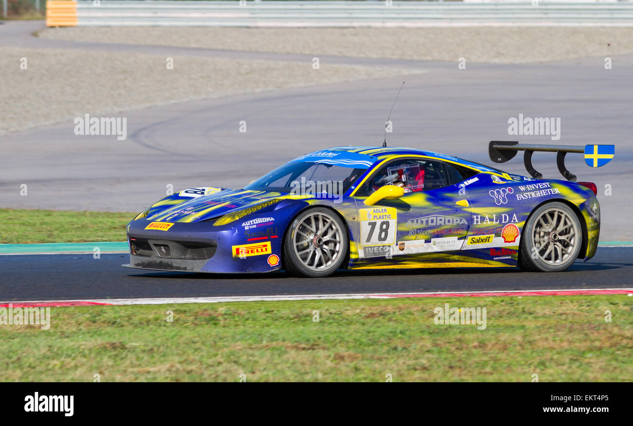 Race Racin High Resolution Stock Photography And Images Alamy