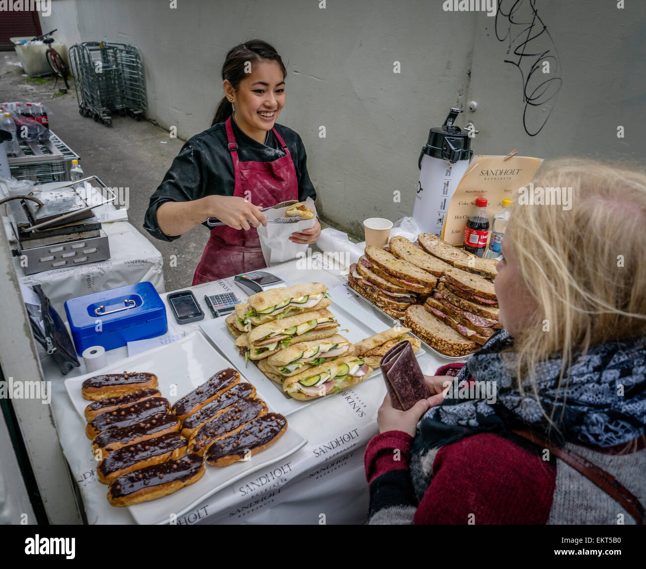 Having a snack at the annual end of summer festival-Cultural Festival (Menningarnott),  Reykjavik, Iceland Stock Photo