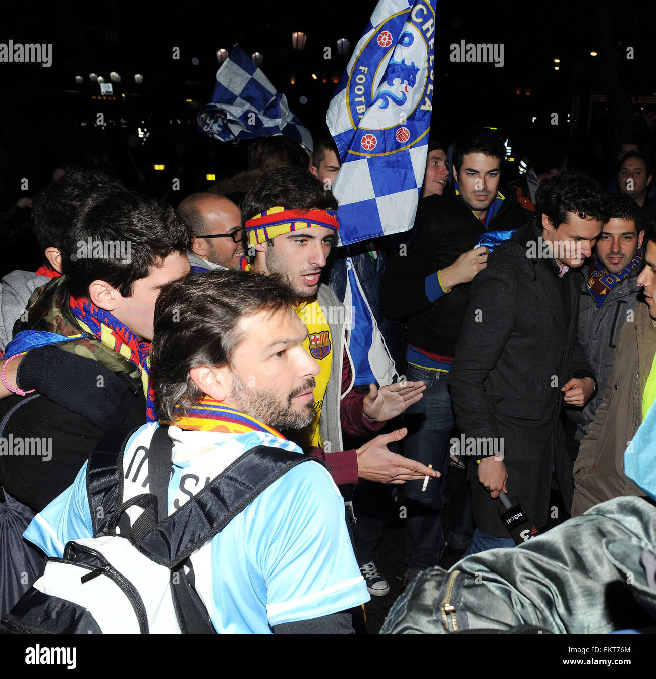 18 April 12 London Chelsea And Barcelona Fans Leaving Stamford Bridge In London After The Chelsea Vs Barcelona Match In Which Chelsea Won The 1st Leg 1 0 Stock Photo Alamy