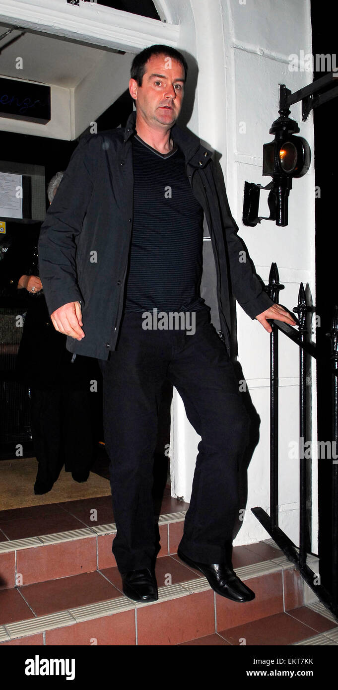 26 February 2007 London Manager Jose Mourinho And His Wife Assistant Manager Steve Clarke Arjen Robben Who Is Doing Some Weird Impression In The Cab And His Girlfriend Frank Lampard And His Very Pregnant