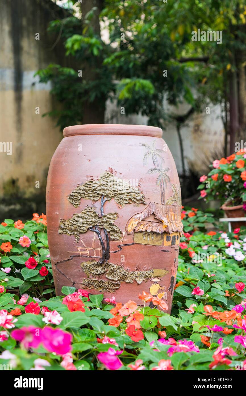 Earthen vase decorative vase, Clay vase earthen flower bed Home