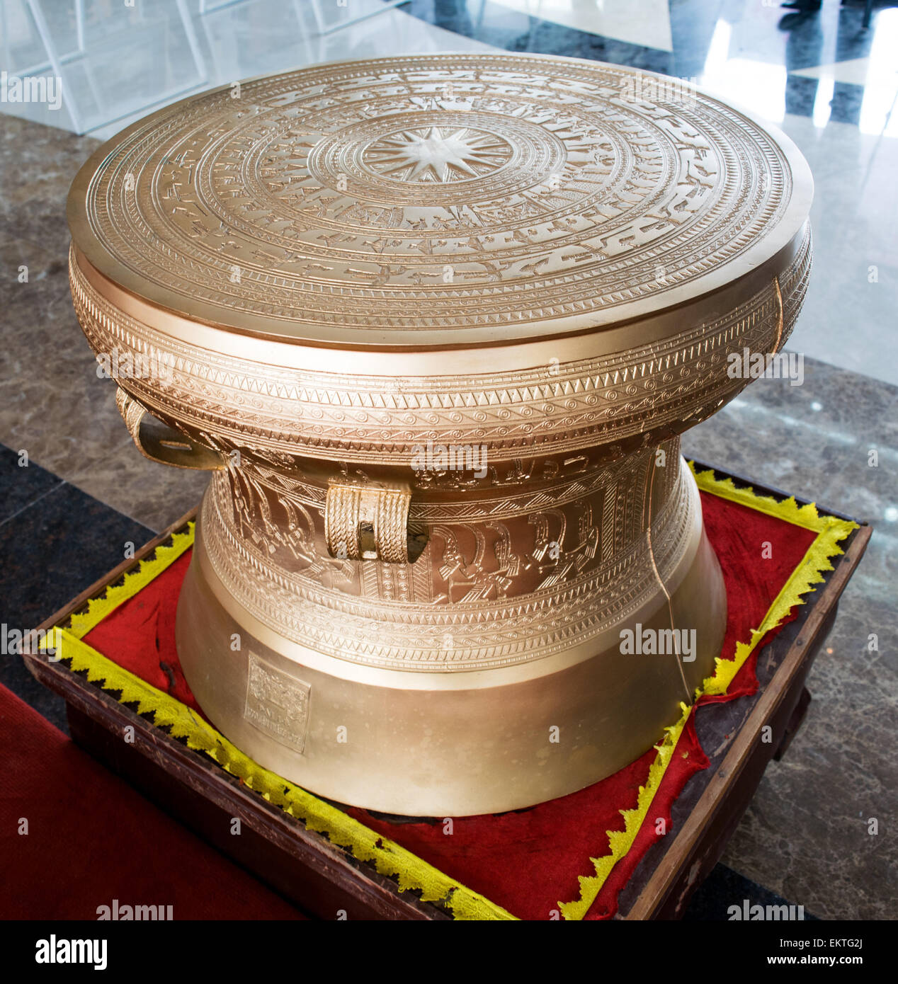 Bronze drum hi-res stock photography and images - Alamy