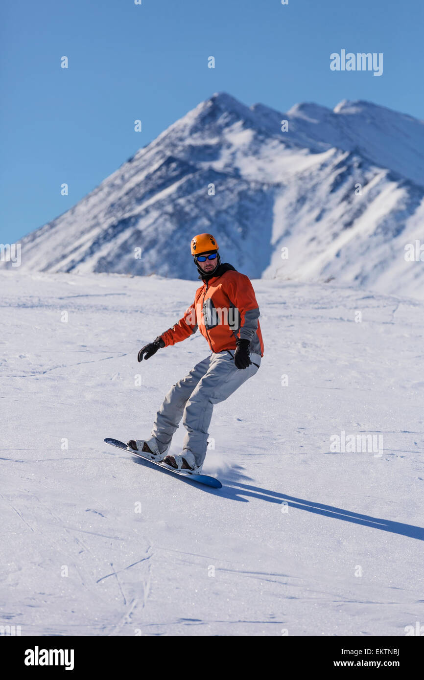 Caucasian male snowboarding in Anaktuvuk Pass, Winter, Gates of the