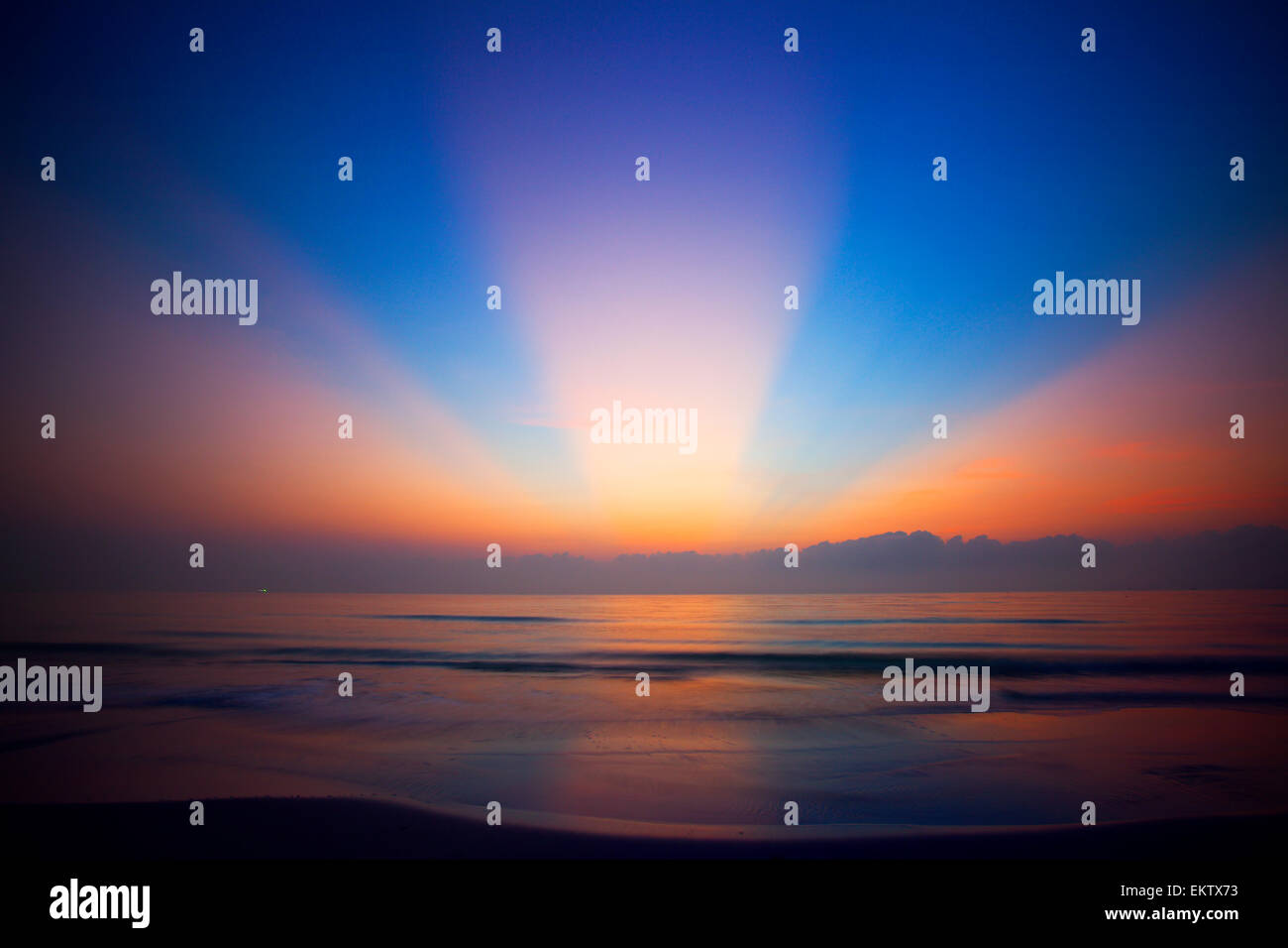 sunrise and sea Stock Photo - Alamy