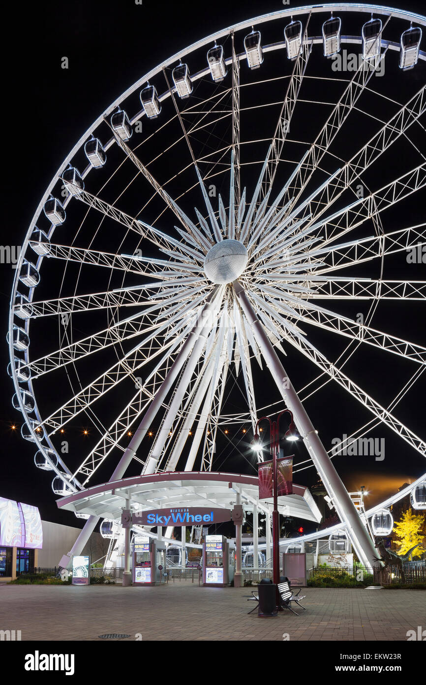 Niagara Skywheel Ferris Wheel At Night;Niagara Falls Ontario Canada Stock Photo Alamy