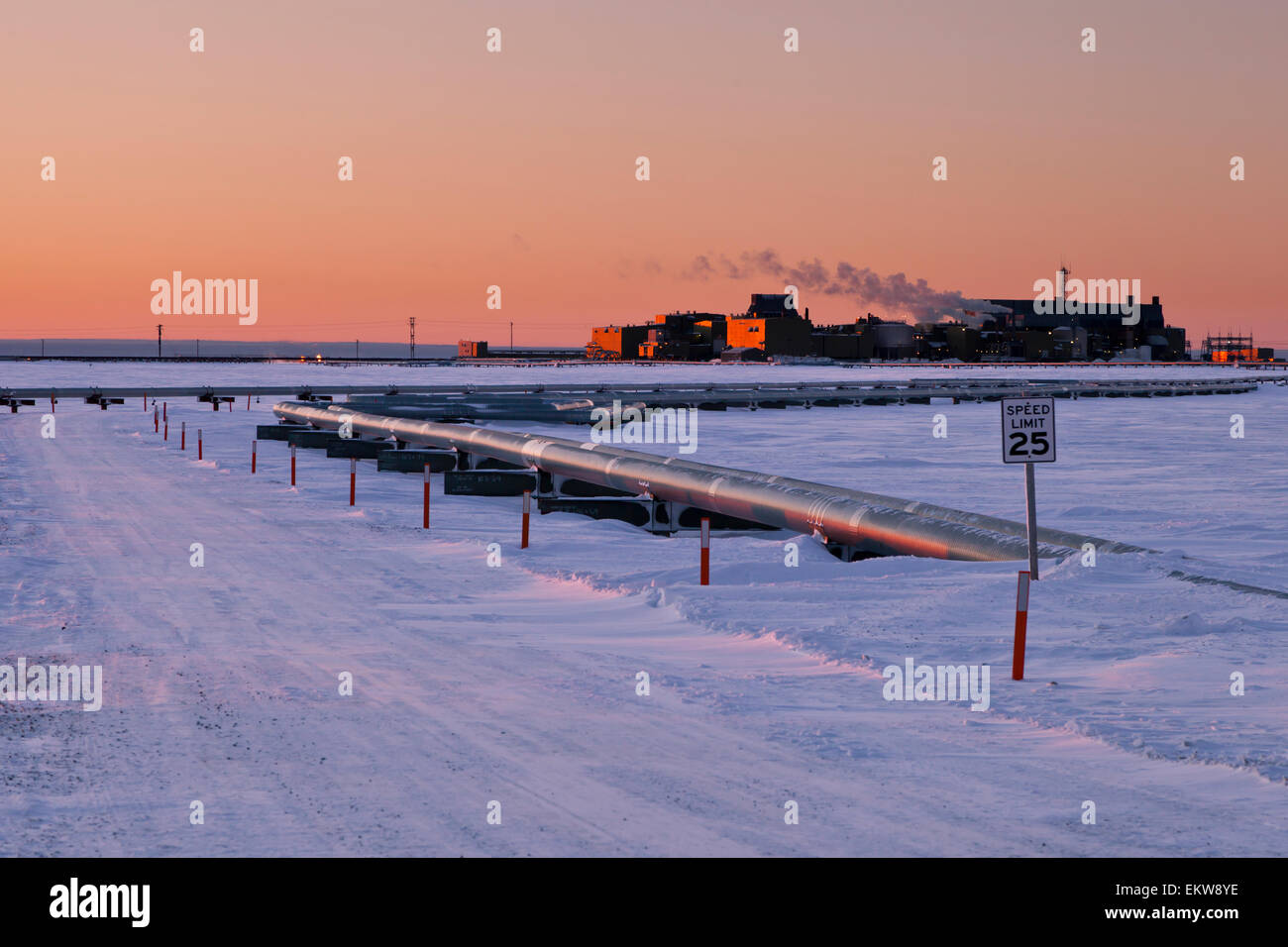 Pipelines And Flow Station 3 (Fs3) In The Prudhoe Bay Oil Field, Arctic Alaska, Winter Stock Photo