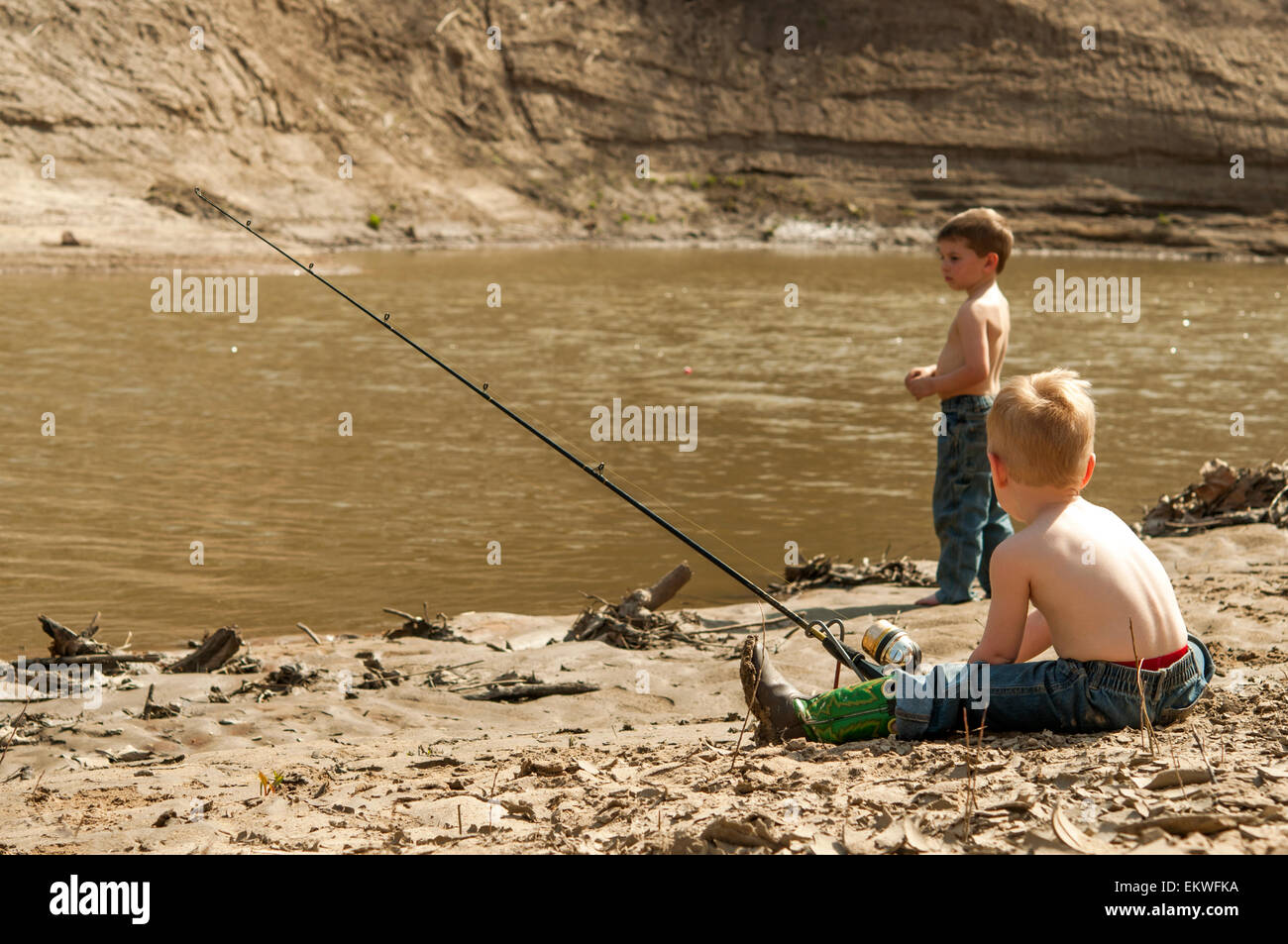 Boys fishing river hi-res stock photography and images - Alamy