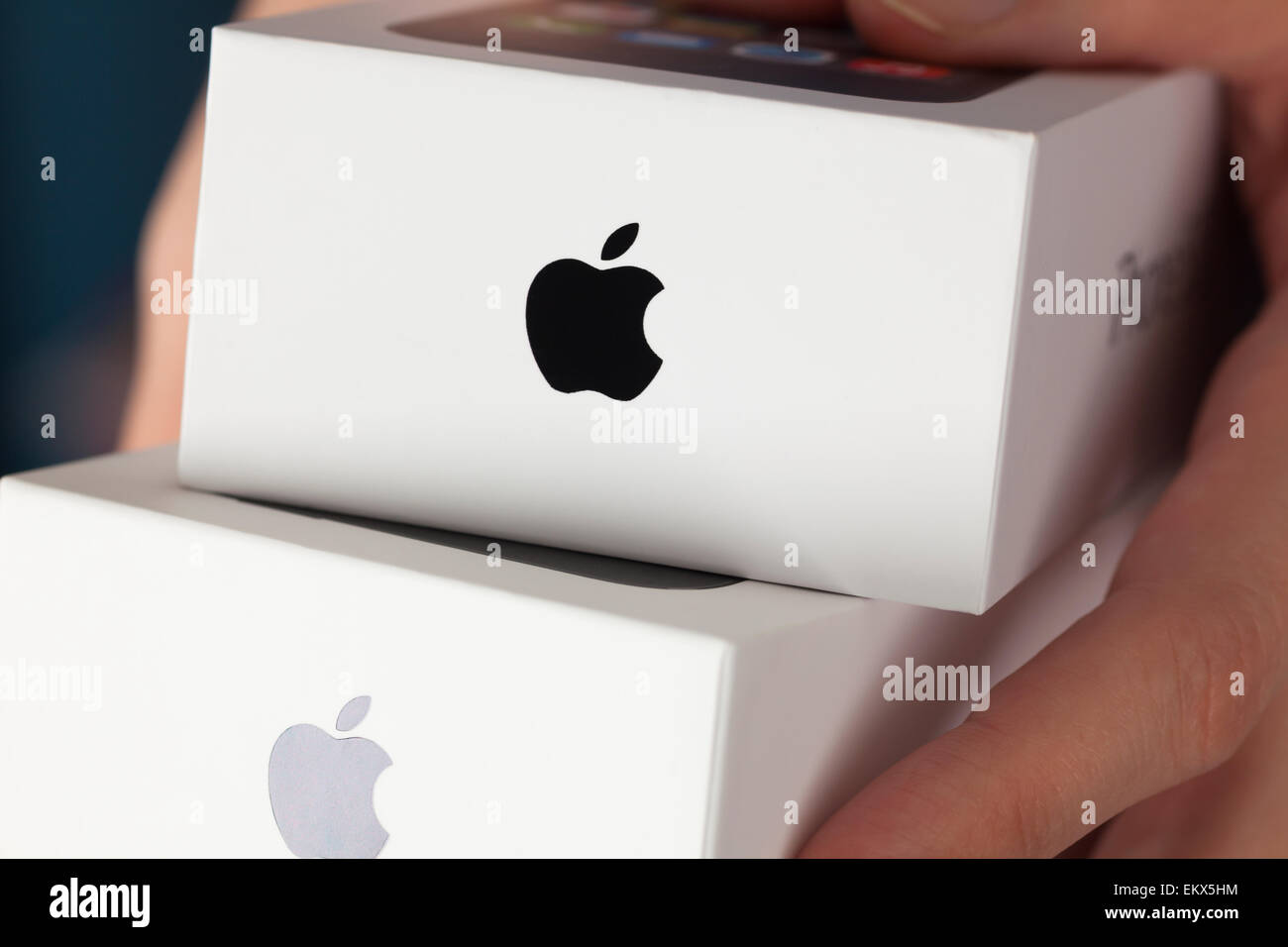 Iphone 5s Box High Resolution Stock Photography And Images Alamy