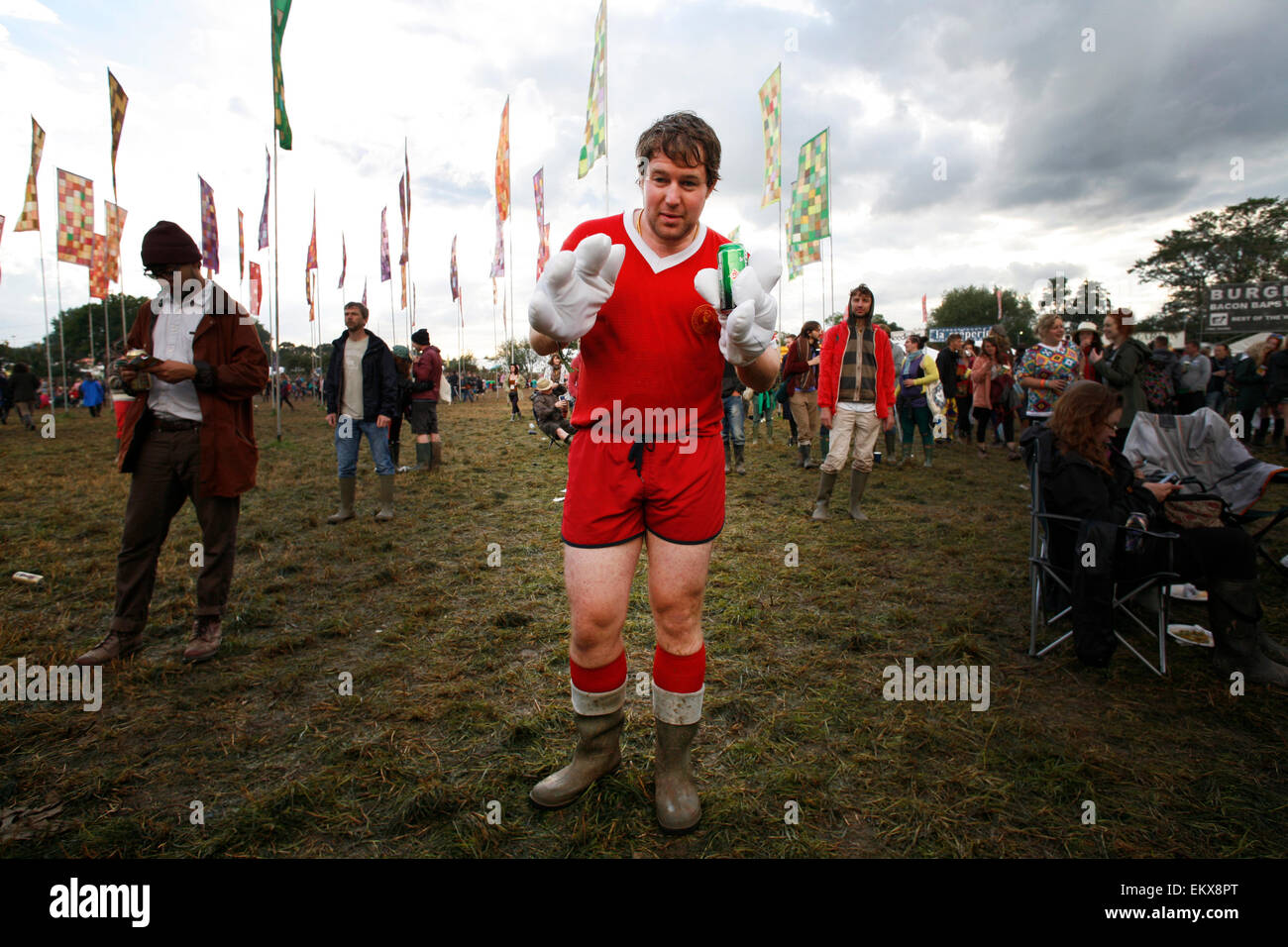 Glastonbury girl mud hi-res stock photography and images - Alamy