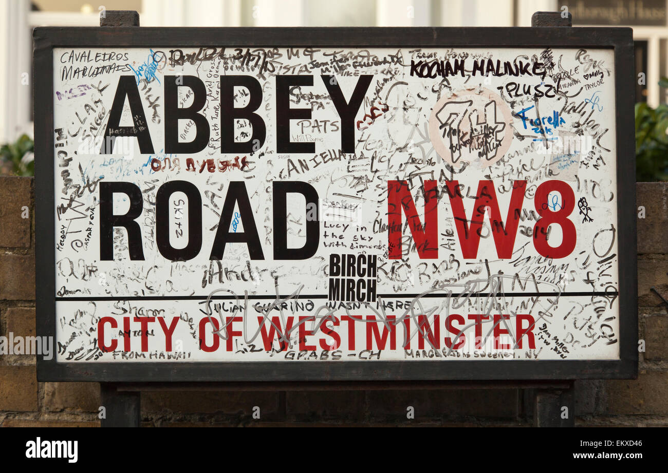 ABBEY ROAD アビーロード・ロードサイン看板 Get出来ますか？The Beatles ビートルズの象徴的な Abbey Road