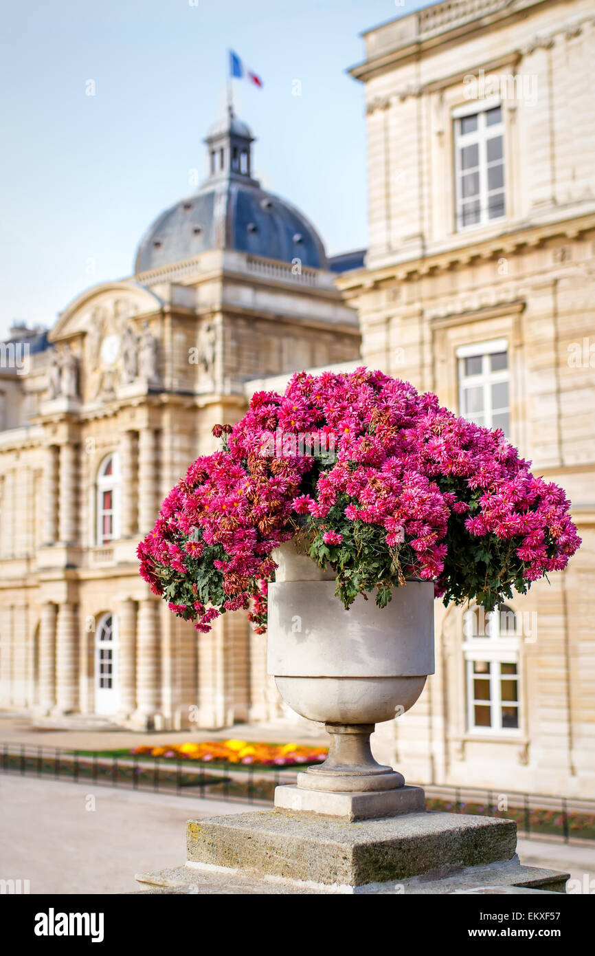 Marble vase with flowers Stock Photo Alamy