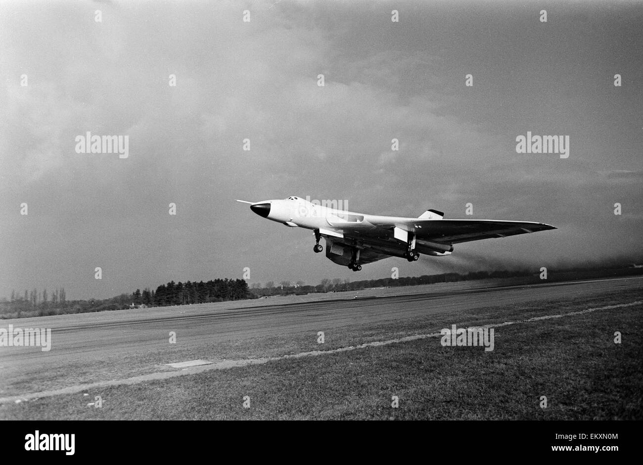 Vulcan bomber 1960s Black and White Stock Photos & Images Alamy