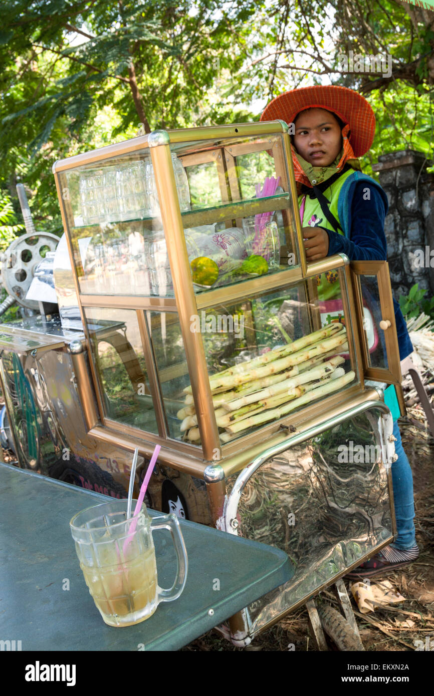 Making sugar cane juice hires stock photography and images Alamy