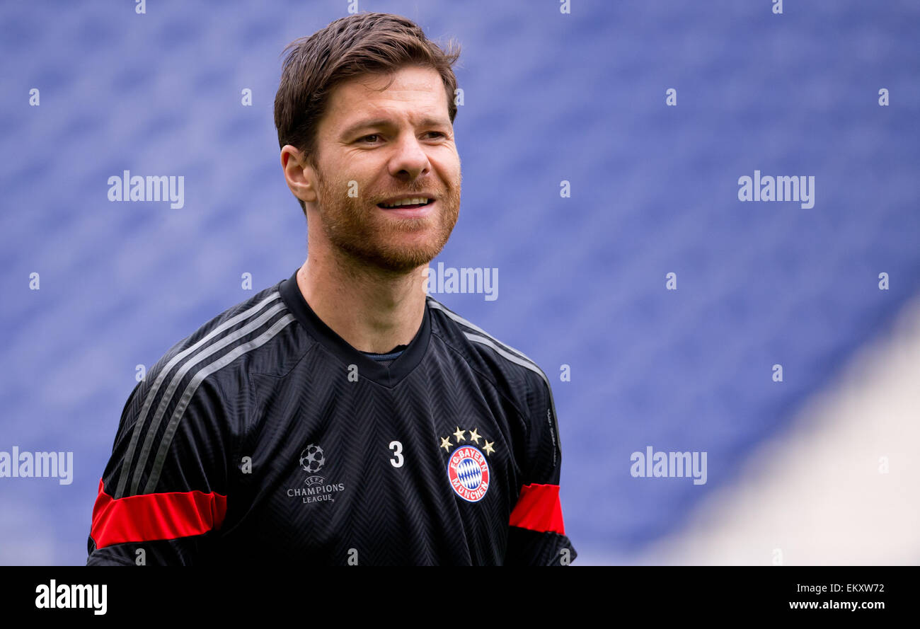 Porto, Portugal. 14th Apr, 2015. FC Bayern Munich's Xabi Alonso in action during a training session at Estadio do Dragao in Porto, Portugal, 14 April 2015. Bayern Munich will face FC Porto in the UEFA Champions League quarter final first leg soccer match April 15. Photo: Sven Hoppe/dpa/Alamy Live News Stock Photo