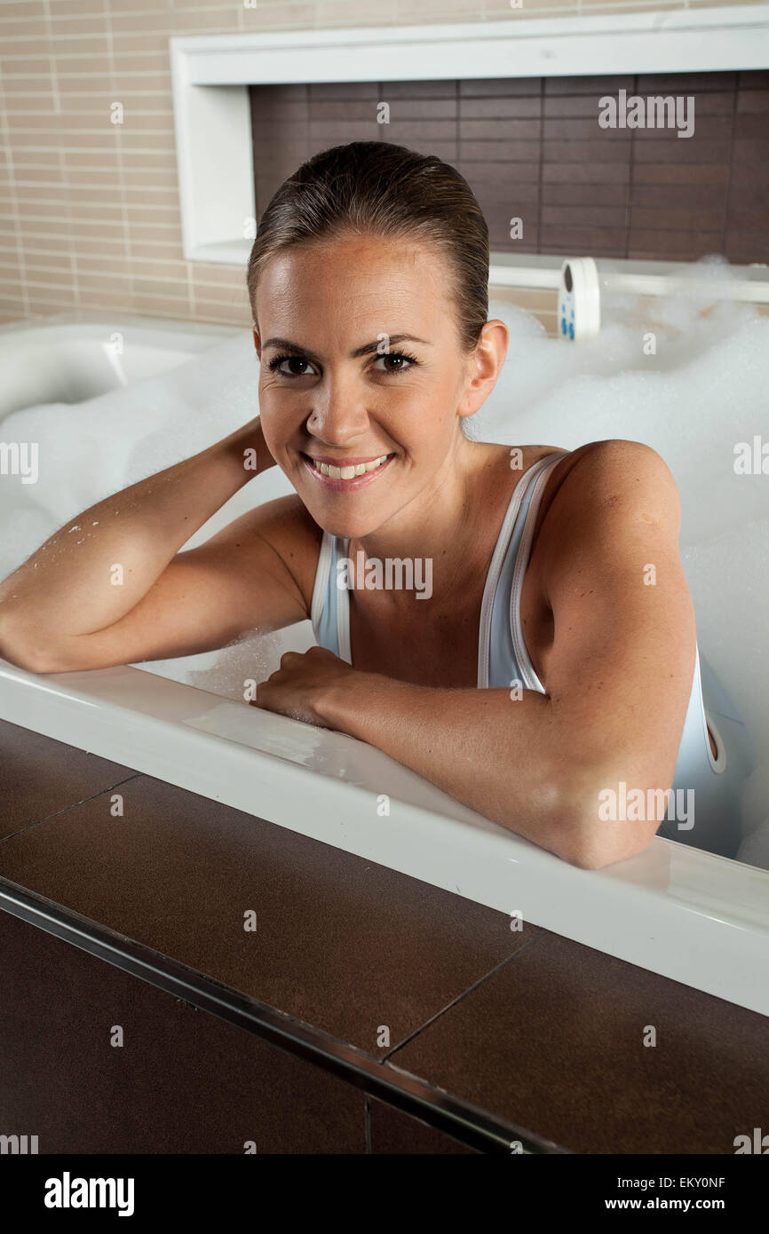 Woman lather shampoo hi-res stock photography and images - Alamy
