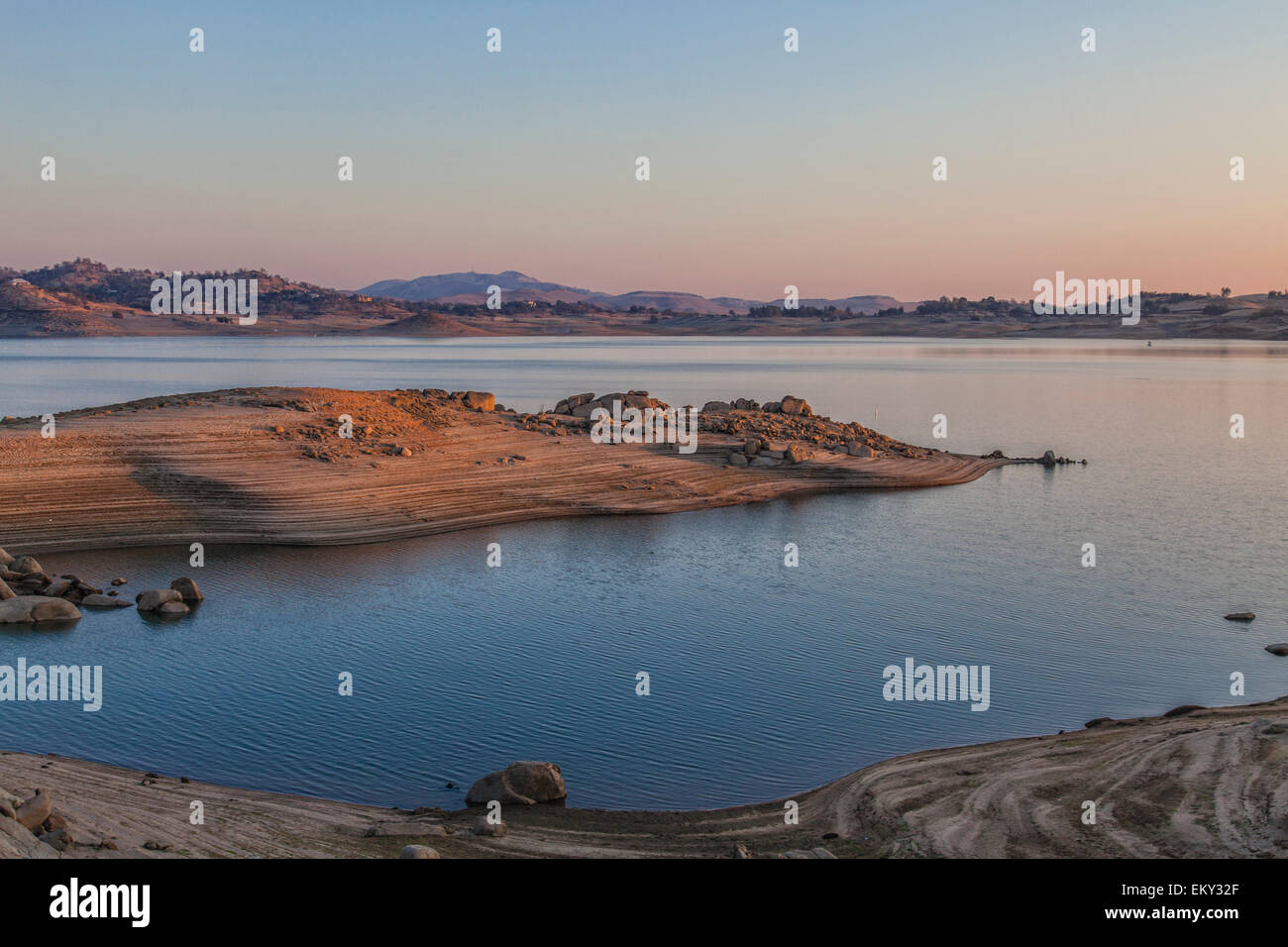 Millerton lake friant dam reservoir hires stock photography and images